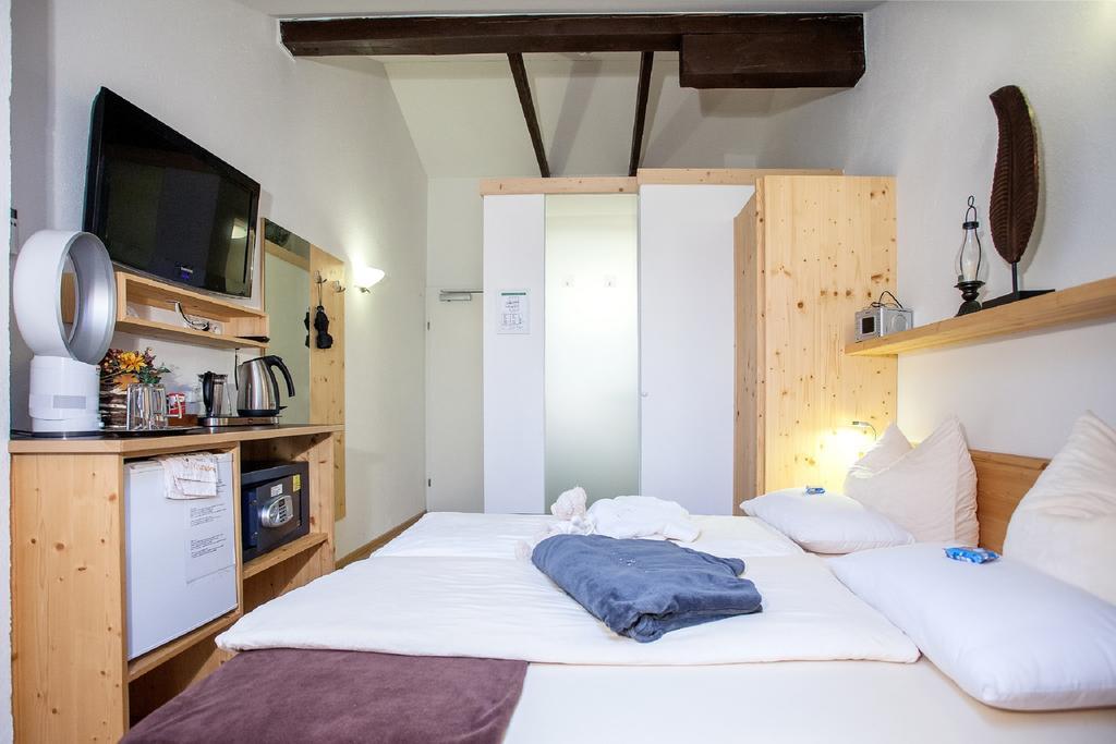 Gaestehaus Waldrand Garni Визинг Экстерьер фото